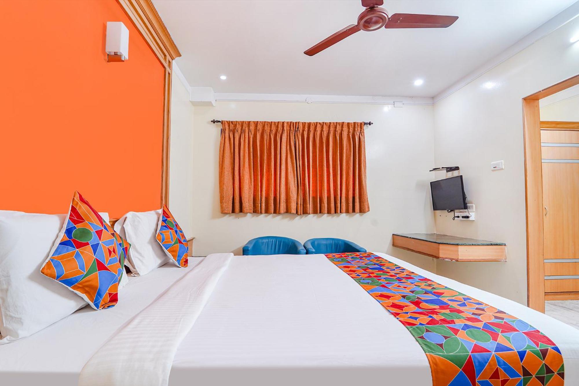 Fabhotel Ess Paradise - Nr Bus Stand Коимбатур Экстерьер фото