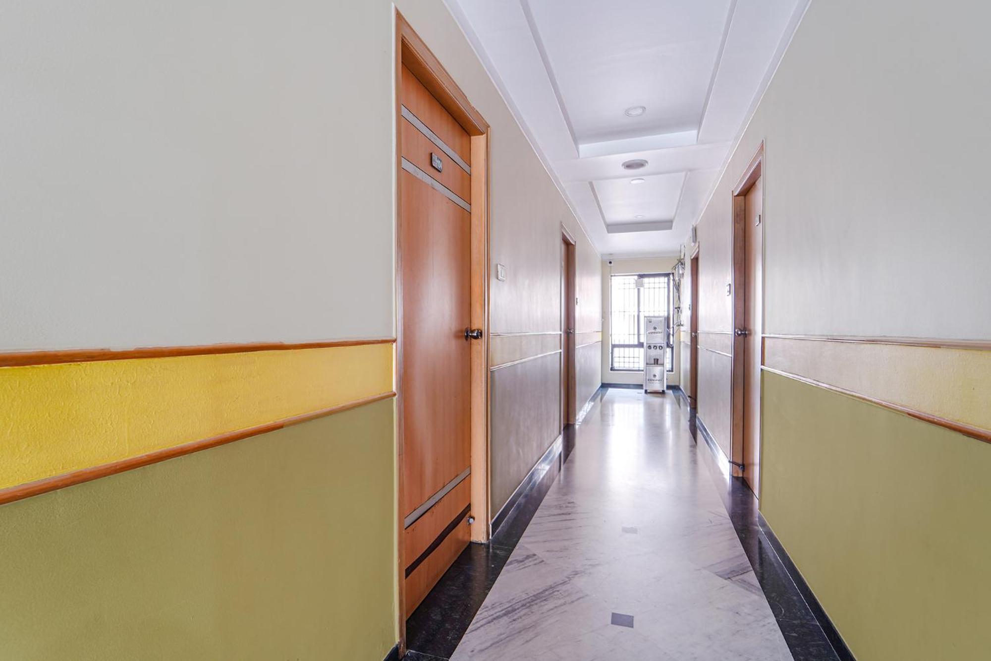 Fabhotel Ess Paradise - Nr Bus Stand Коимбатур Экстерьер фото