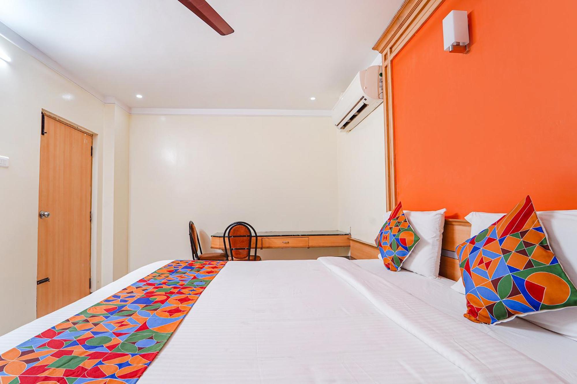 Fabhotel Ess Paradise - Nr Bus Stand Коимбатур Экстерьер фото