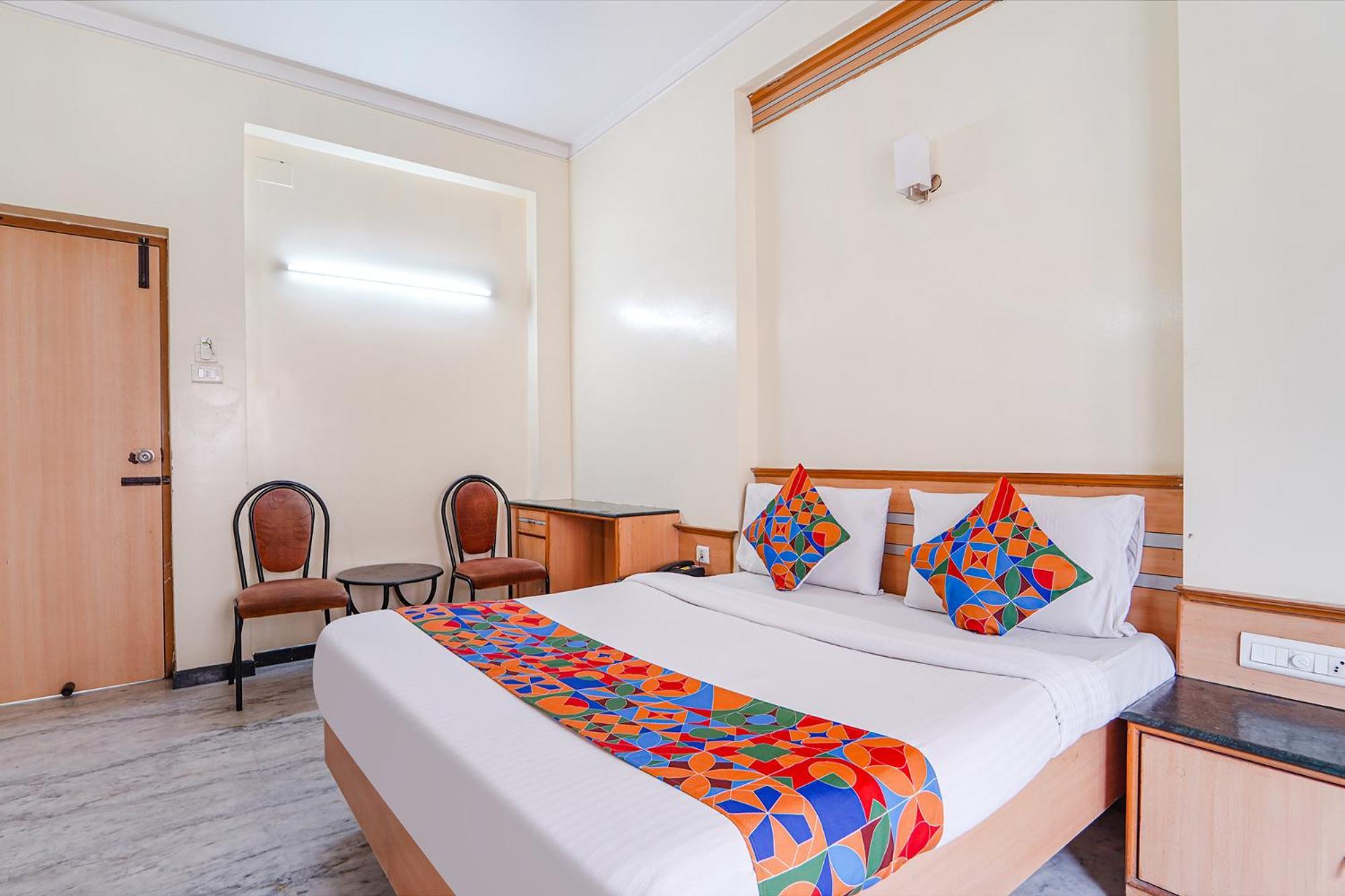 Fabhotel Ess Paradise - Nr Bus Stand Коимбатур Экстерьер фото