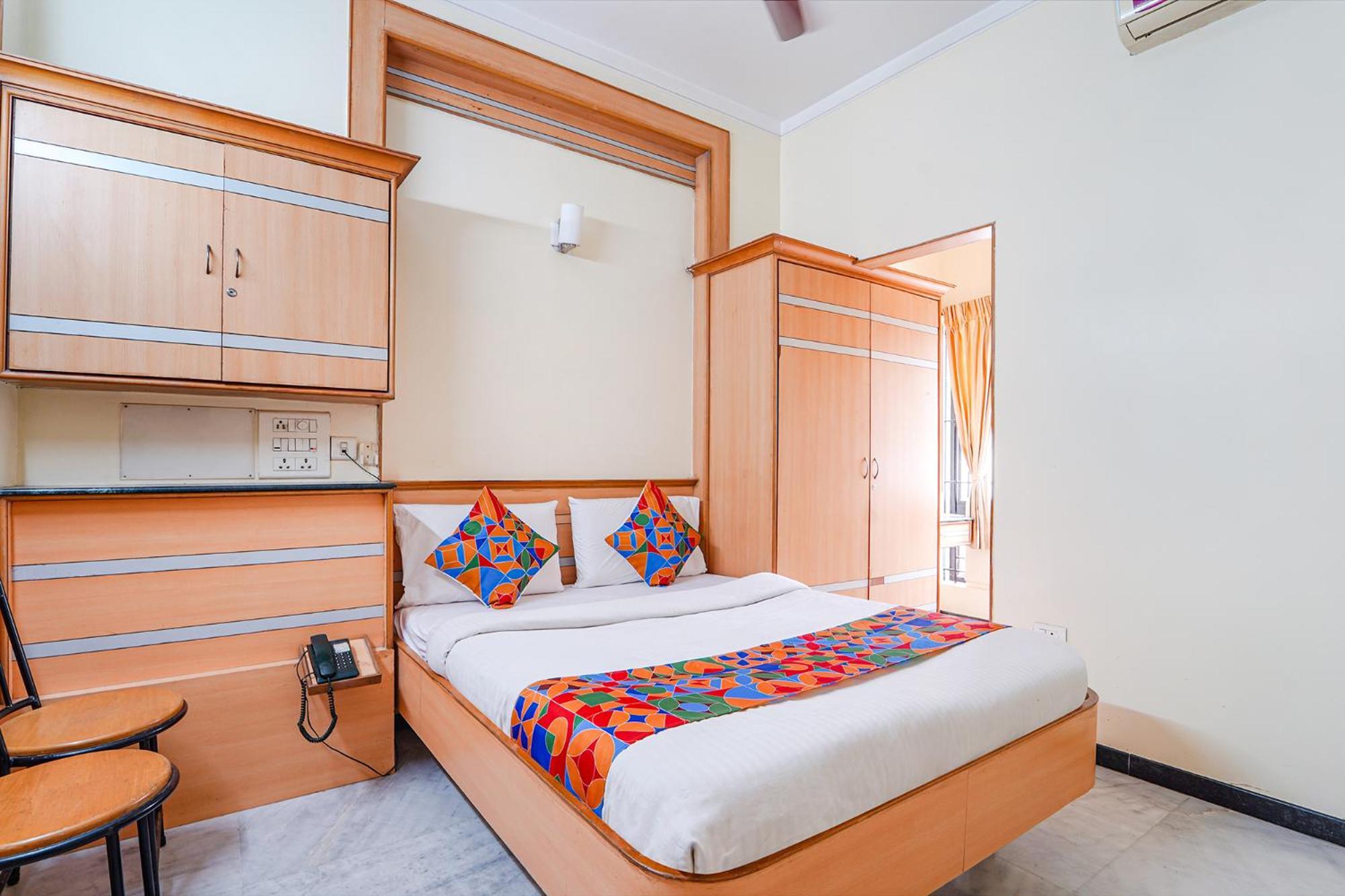 Fabhotel Ess Paradise - Nr Bus Stand Коимбатур Экстерьер фото