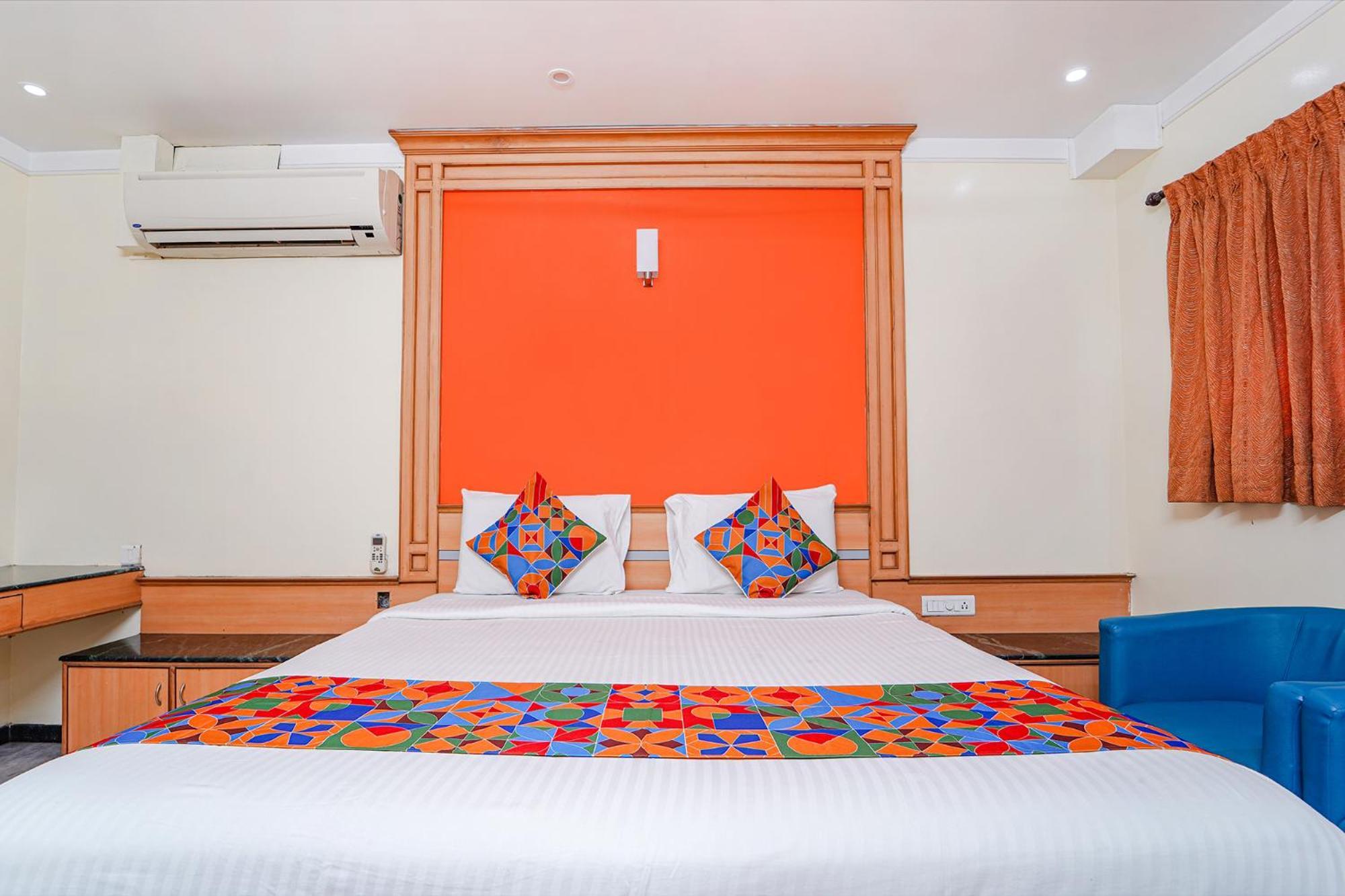 Fabhotel Ess Paradise - Nr Bus Stand Коимбатур Экстерьер фото